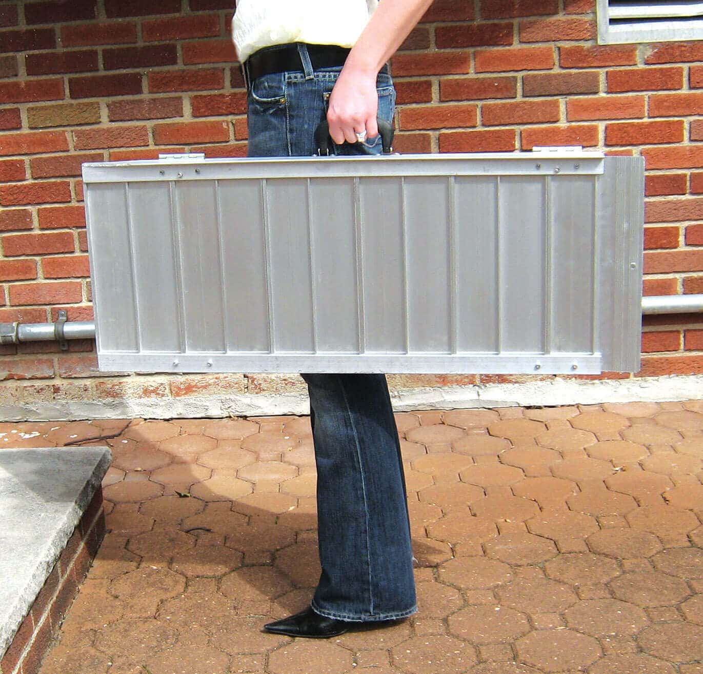 Easy Access Suitcase Signature Ramp - Image 2
